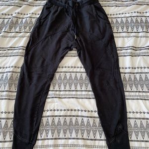 *USED* Vintage Black Men’s Jogger Size Small
